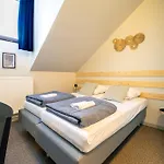 Hostel De - Youth Tournai