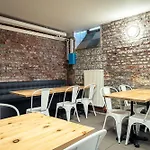 Hostel De - Youth Tournai