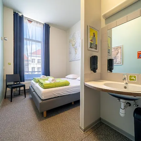 De - Youth * טורנאי