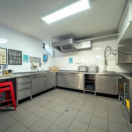 De - Youth * טורנאי