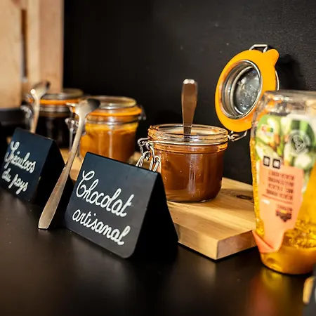 De - Youth * טורנאי