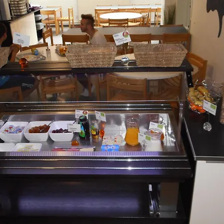 De - Youth אכסניה