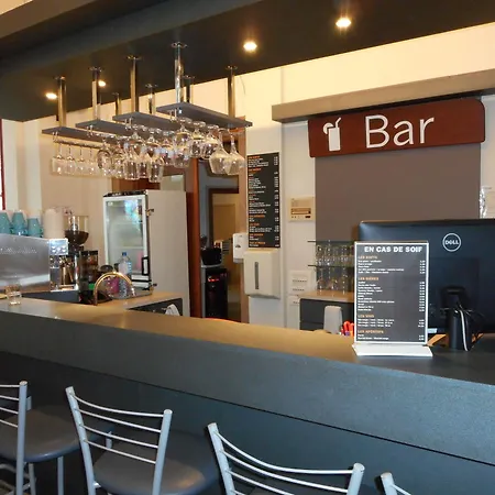 אכסניה De - Youth טורנאי