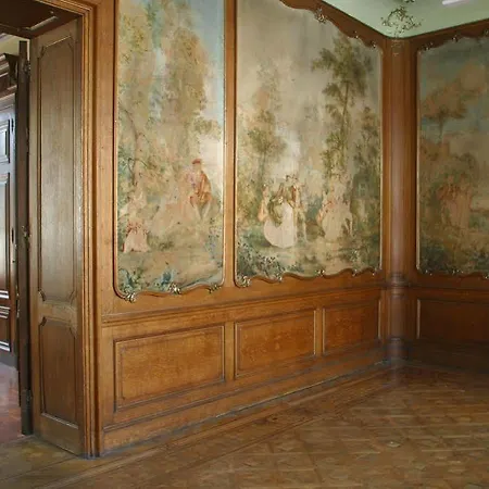 Auberge de jeunesse De *