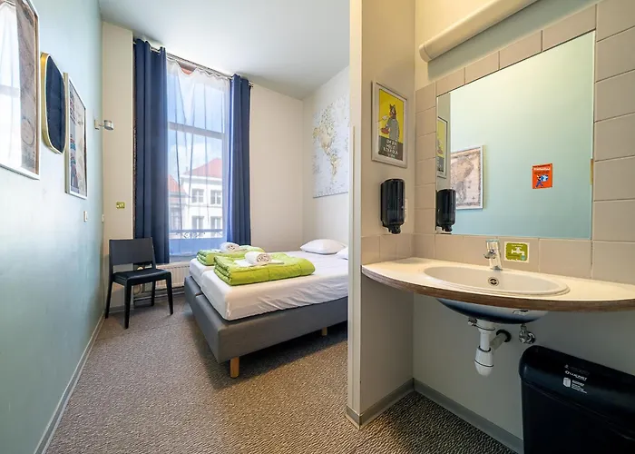 De - Youth * Tournai