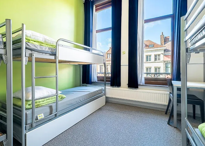 De - Youth * Tournai